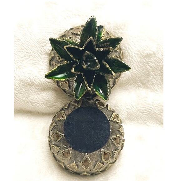 Vintage Milson & Louis Enamel Pineapple Trinket Box w/Magnetic Closure - Picture 7 of 7